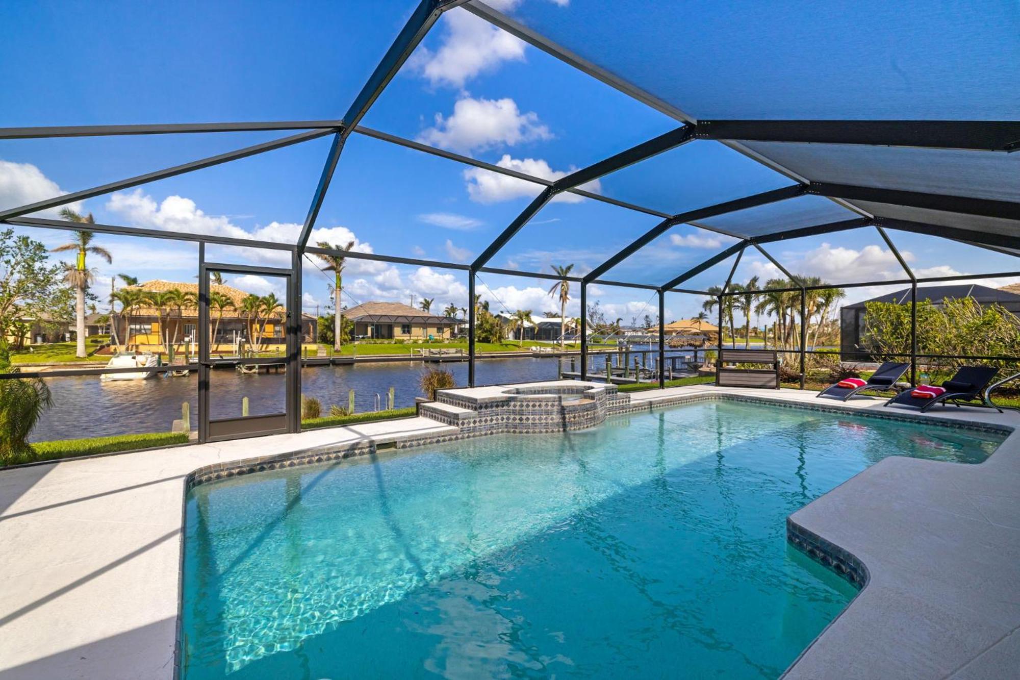 Fully Remodeled Electric-Heated Pool Home On Gulf-Access Canal - Villa Sunny Cape Coral Luaran gambar