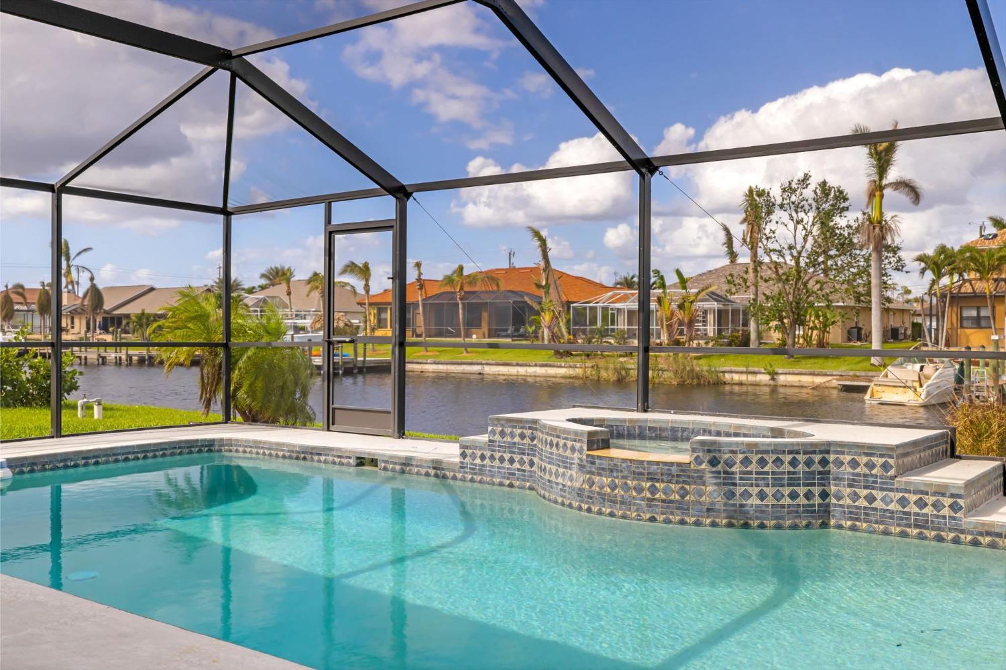 Fully Remodeled Electric-Heated Pool Home On Gulf-Access Canal - Villa Sunny Cape Coral Luaran gambar