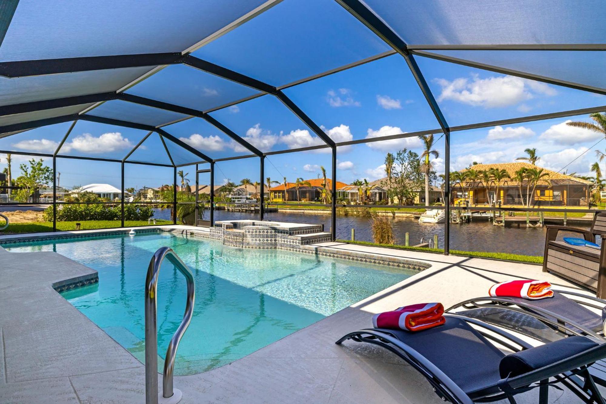 Fully Remodeled Electric-Heated Pool Home On Gulf-Access Canal - Villa Sunny Cape Coral Luaran gambar